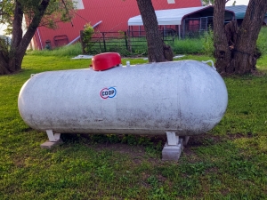 randall-mann-x28ghsImUvQ-unsplash propane tank