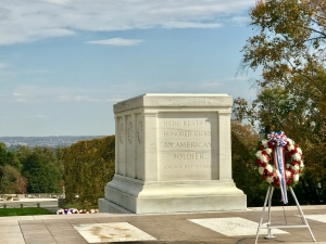 philippa-rose-tite-CMurH4MYADw-unsplash image of the Tomb of the Unknown Soldier in Washington, DC