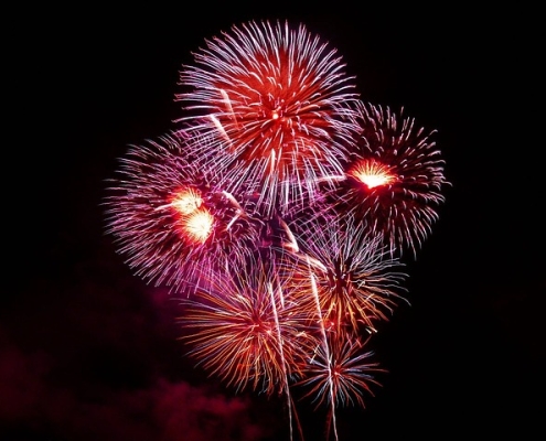 fireworks-1758_640 colorful fireworks against a dark, night sky; 4th of July