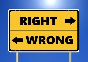 ethics-2991600_1280 yellow sign with black writing "right" and "wrong" with arrows pointing in different directions: Work Ethic