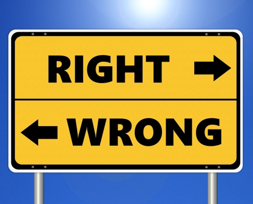 ethics-2991600_1280 yellow sign with black writing "right" and "wrong" with arrows pointing in different directions: Work Ethic